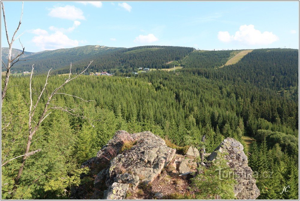 Vedere la Golden Hill, Medvědín