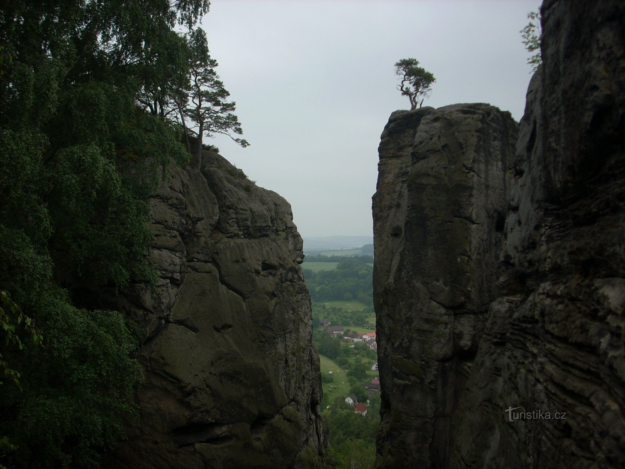 Blick auf den Weg nach Mužský