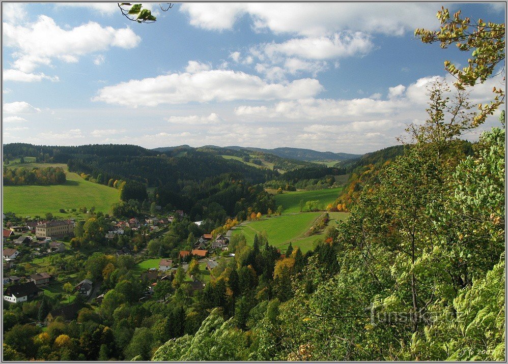 View over Stárkov towards Radvanice