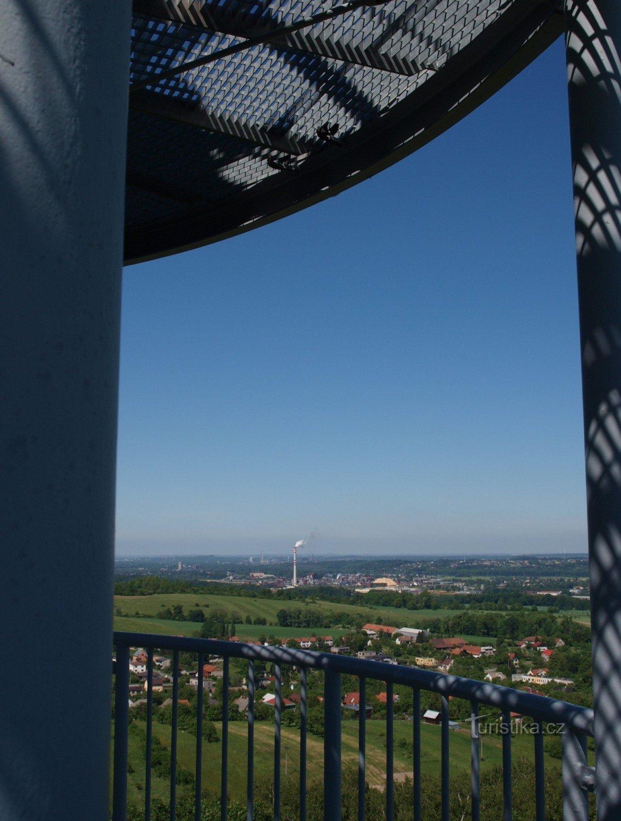 Blick auf das Zellstoffwerk Paskov