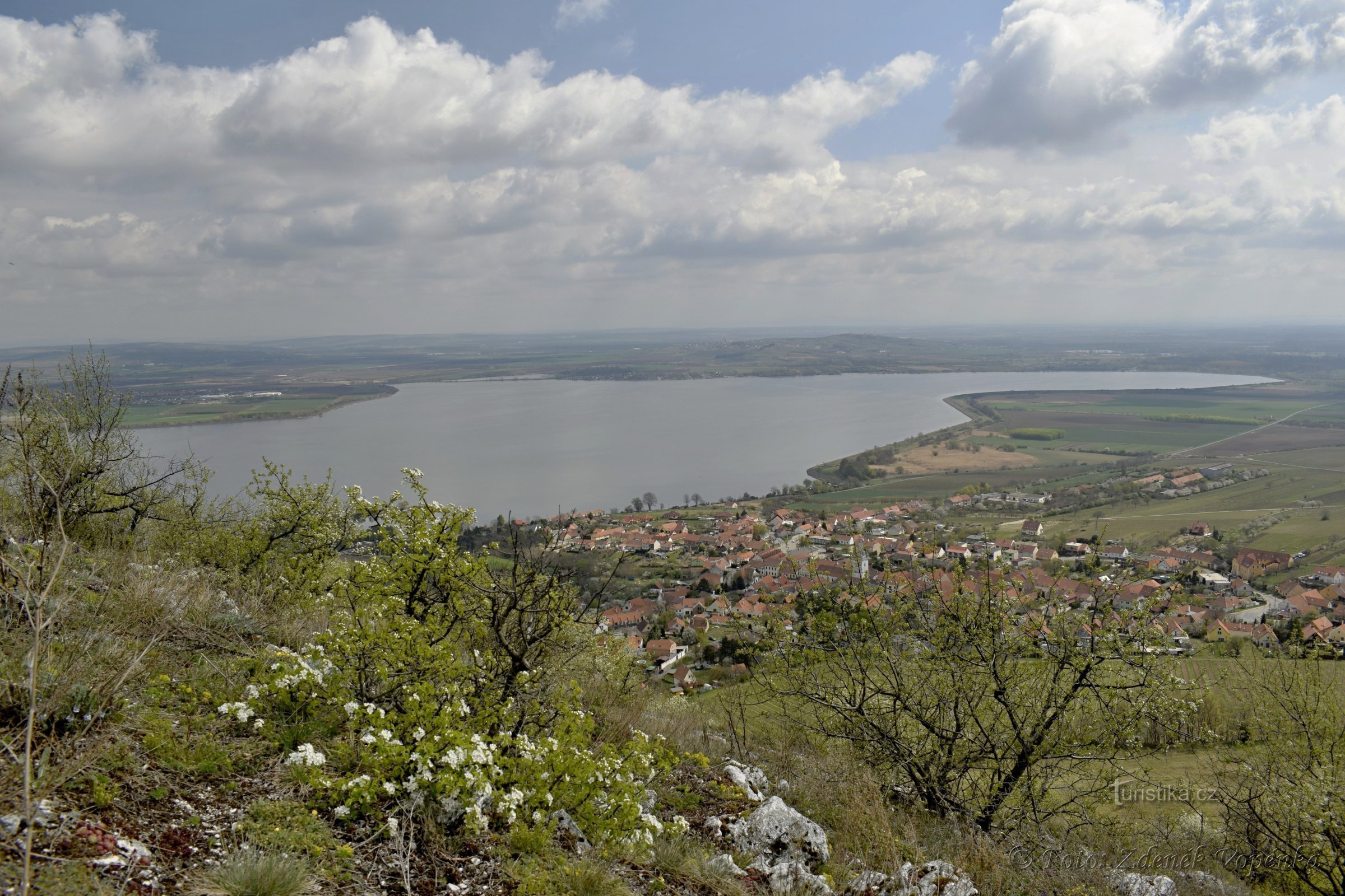 View from Děviček to Pavlov and Nové Mlýny.