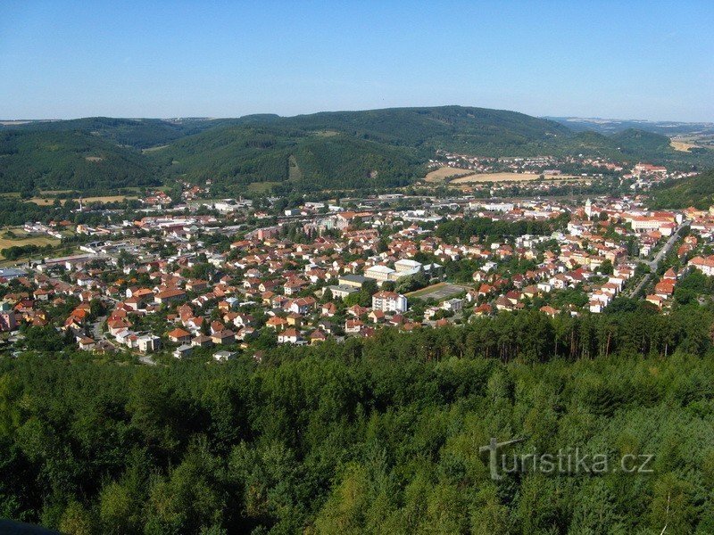 Uitzicht vanaf Klucanina naar Tišnov