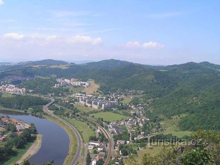 udsigt fra Gozího vrch: Mojžíř og Neštěmice, yderst til venstre Stříbrníky med Erbenová vy
