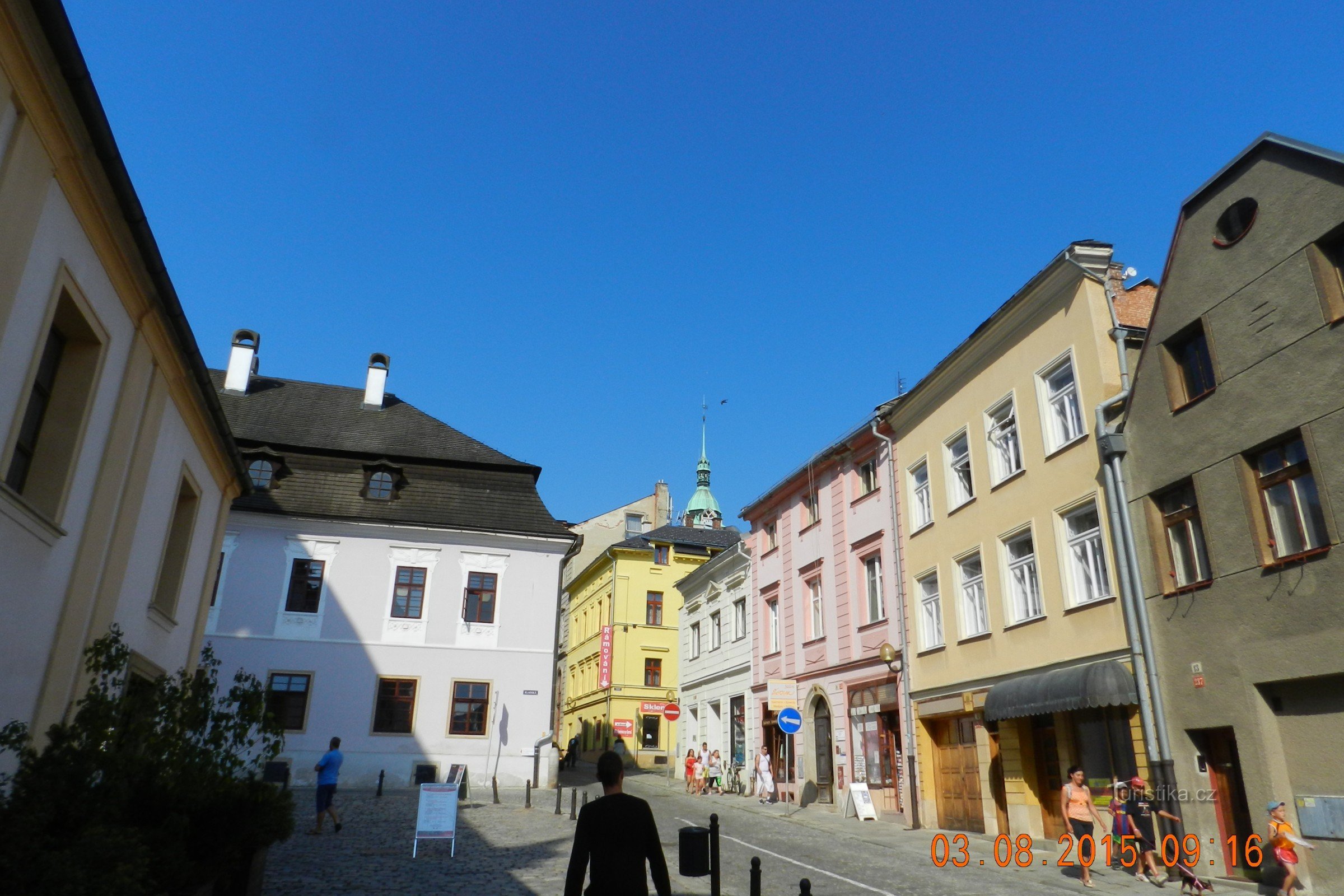 pogled s tornja gradske vijećnice na Šumperku i zaustavljanje na Bludovečkoj (8/2015.)