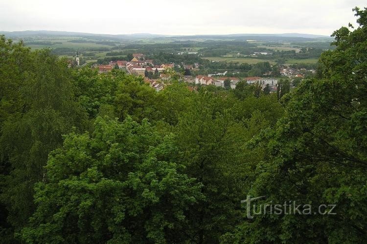 pogled z razglednega stolpa: Bohušův vrh