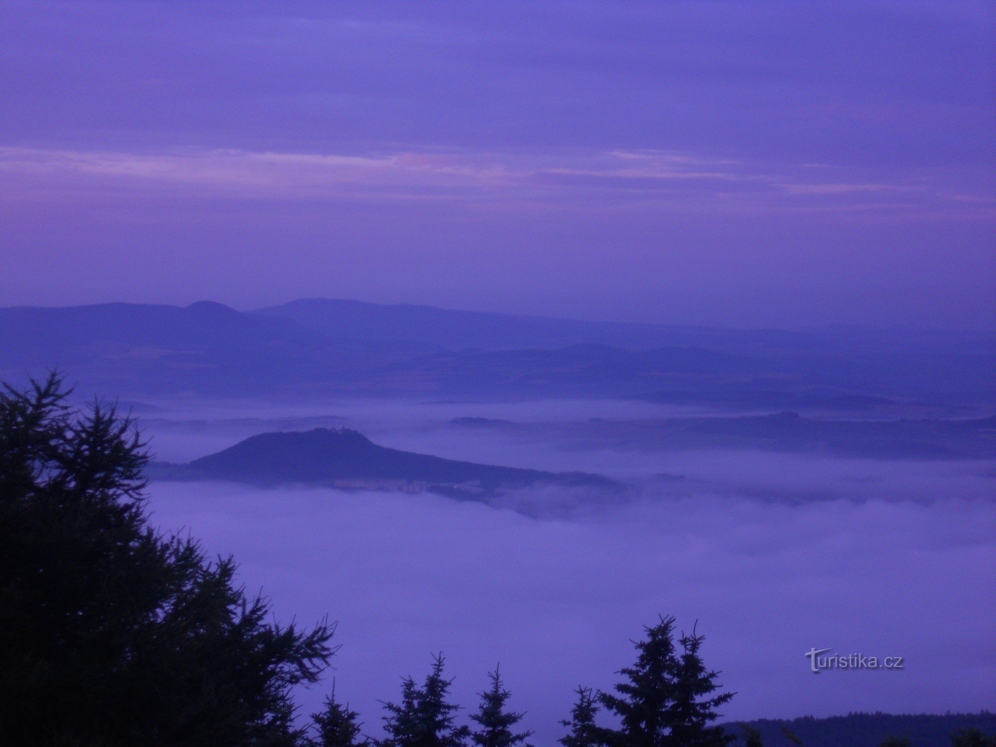 KomáříVížka展望台からの眺め (806 m./nm)