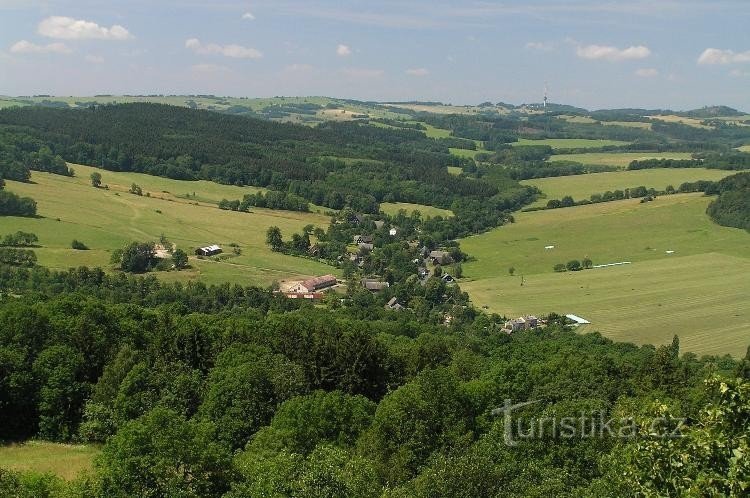 výhled z rozhledny: výhled na Merboltice