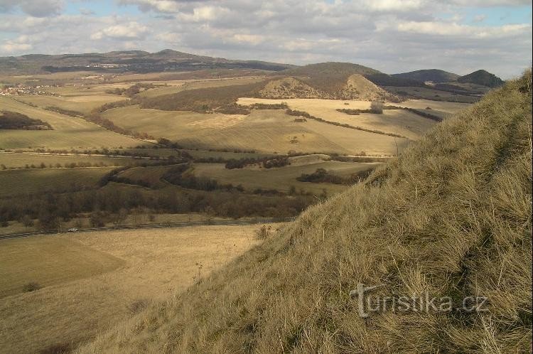 vista desde la ladera noroeste: Číčov