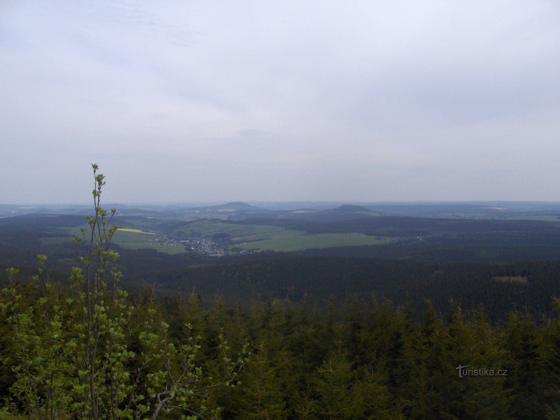 widok ze skalnego punktu widokowego w kierunku Bärenstein
