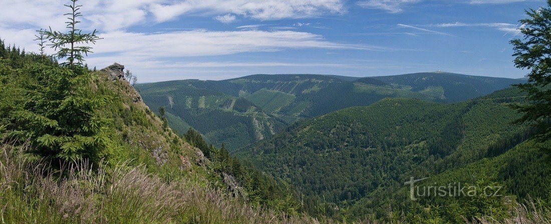 Panoramautsikt över Jezeníky och Praděd