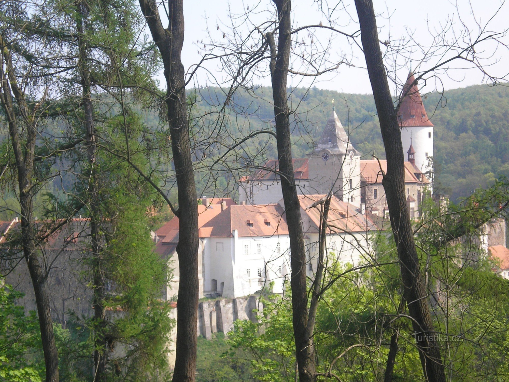 Vistas del castillo desde la carretera.