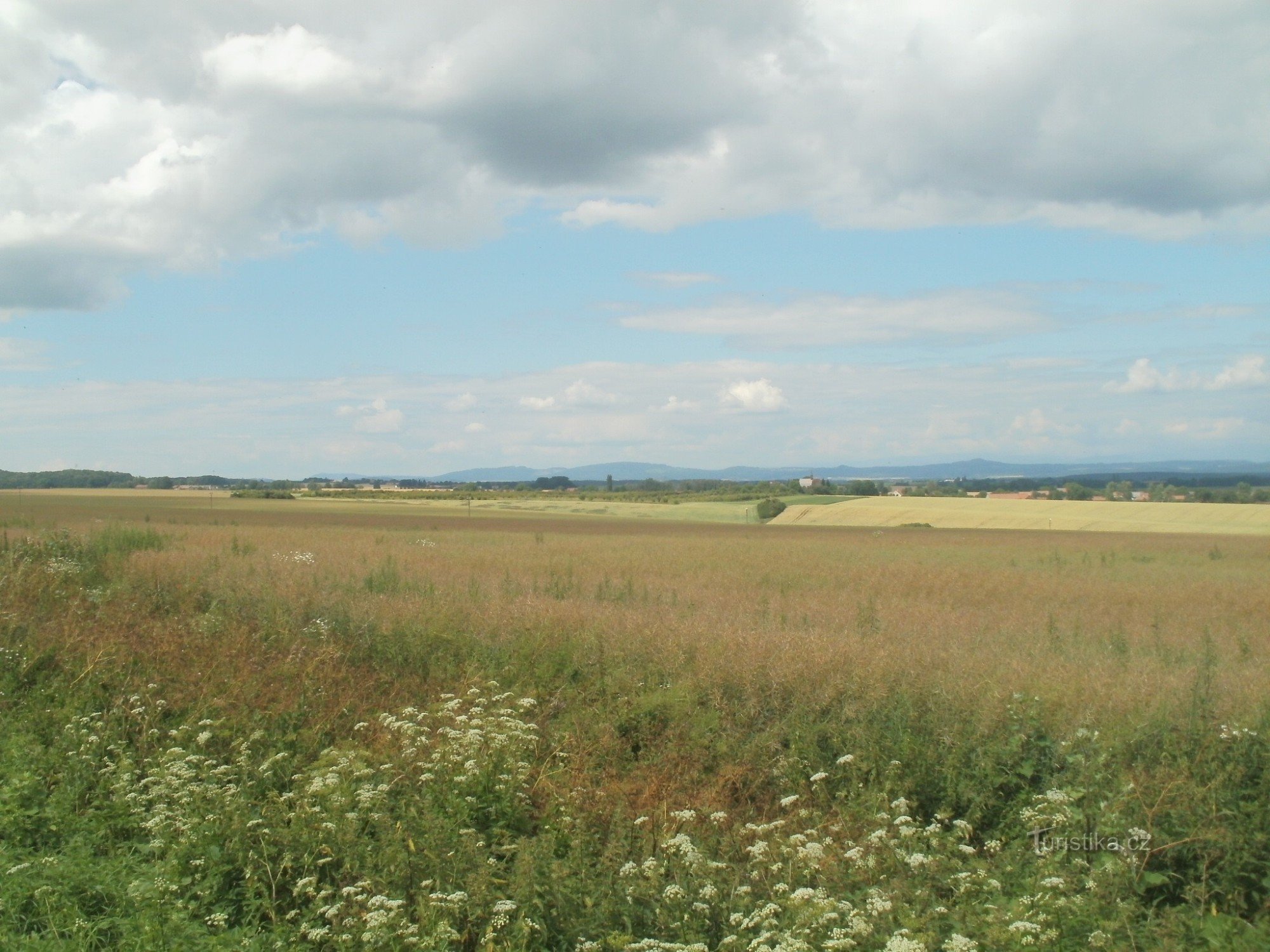 pogledi iz Slavhostic (iz Žlunické les) - panorama