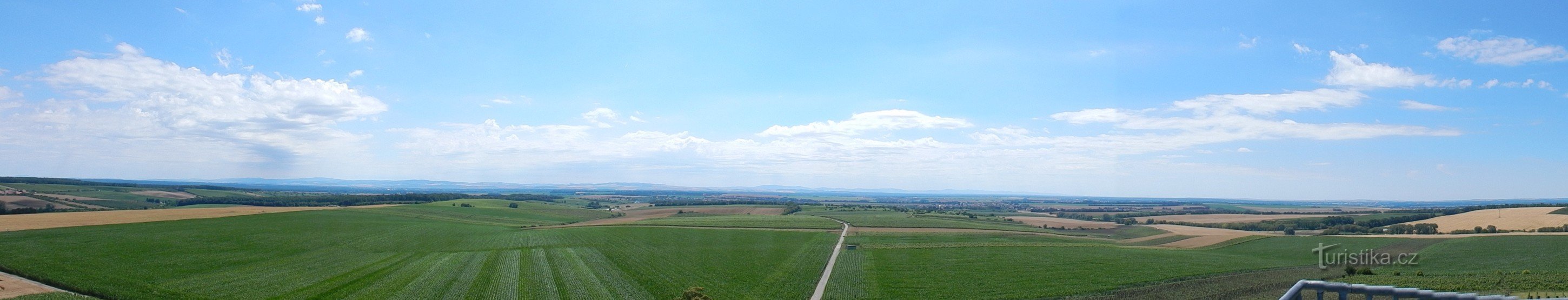 Razgled z razglednega stolpa Na Podluží