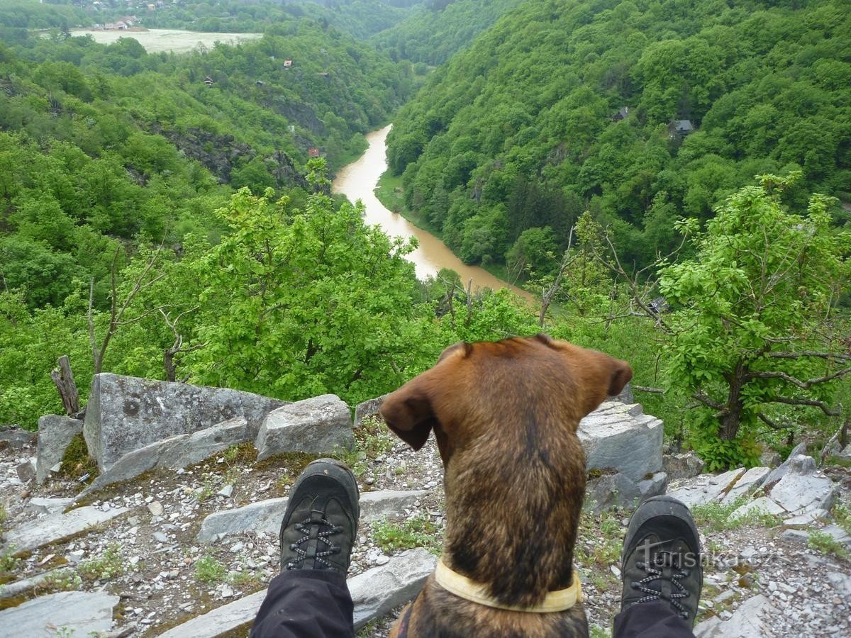 Vyhlídka Hadí skála a Třeštibok