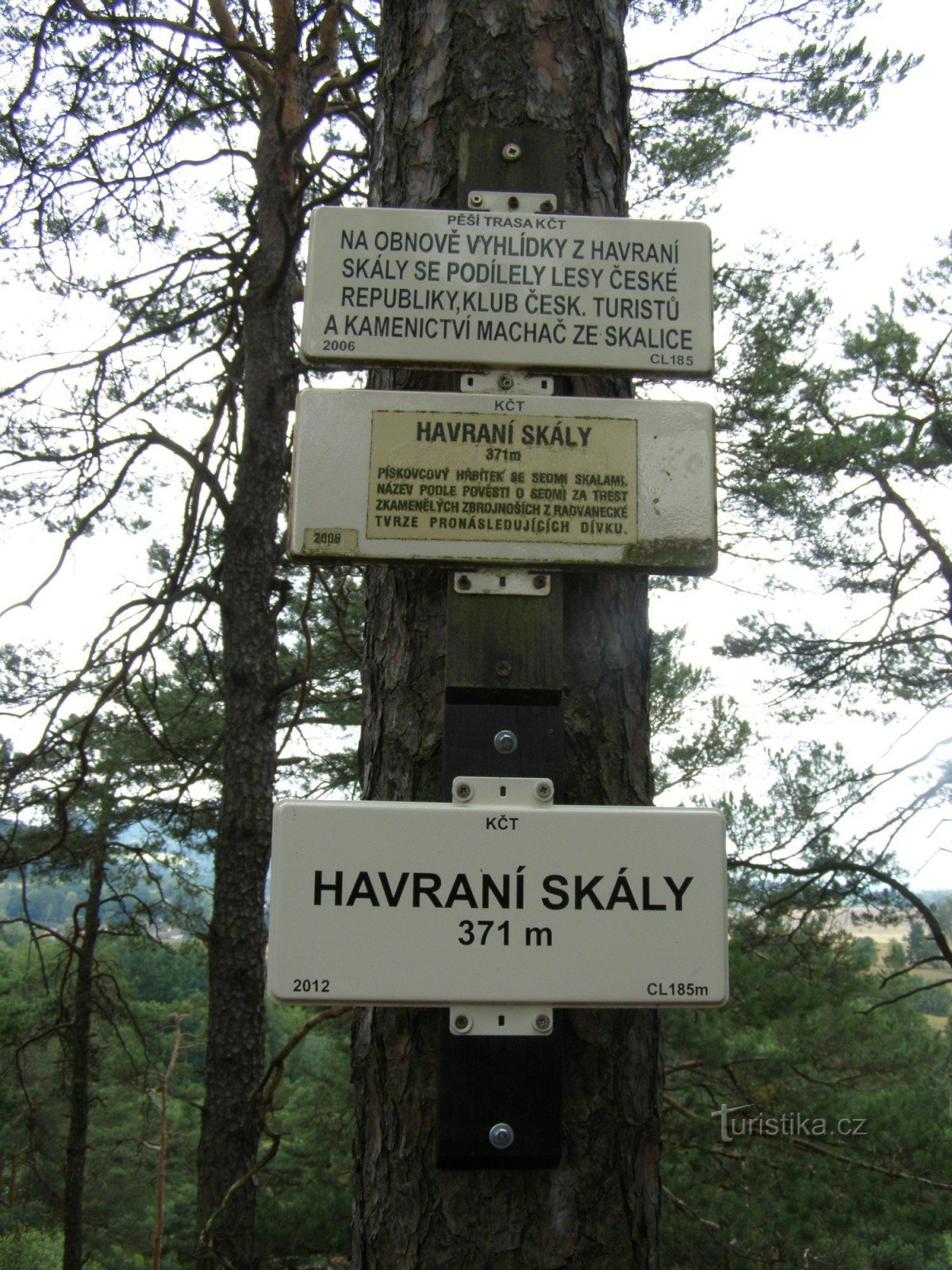 Lookout at the top of the Raven Rocks