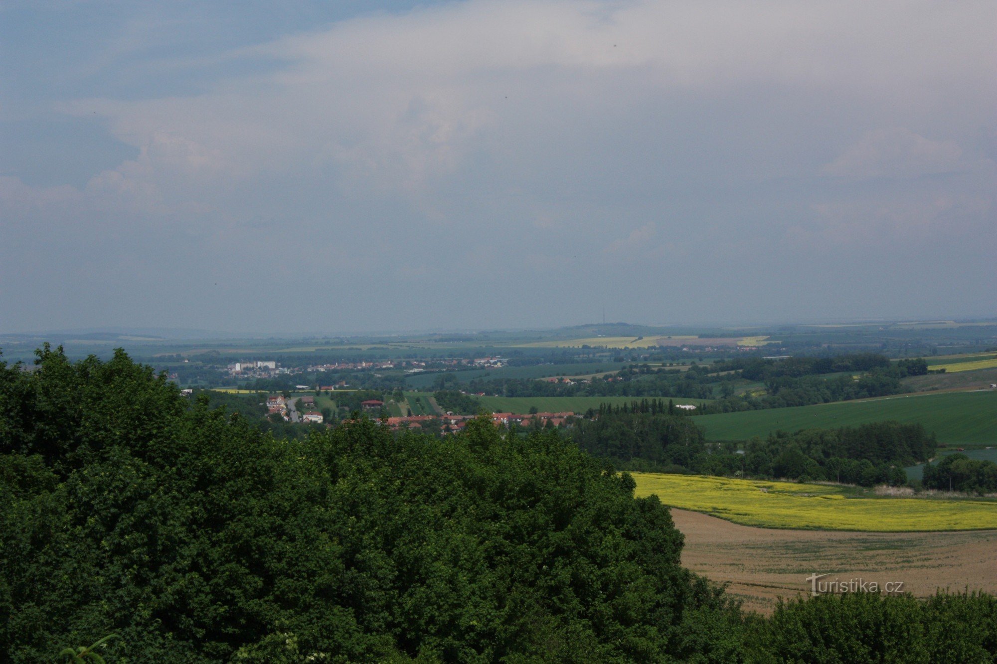 オルロヴィツェ教会からイヴァノヴィツェ・ナ・ハネ方面の眺め