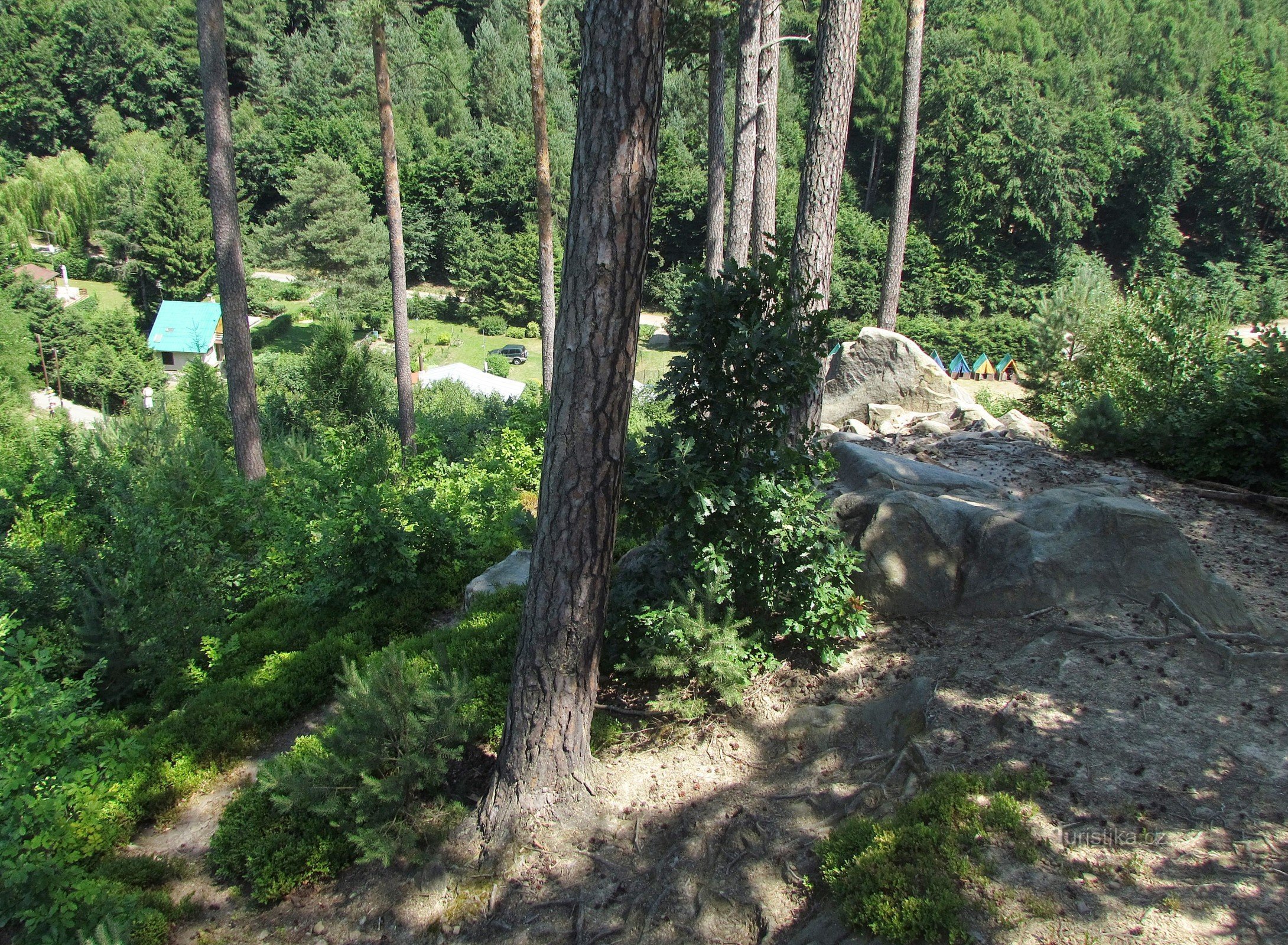 Βράχος παρατήρησης κοντά στο εξοχικό σπίτι Radost