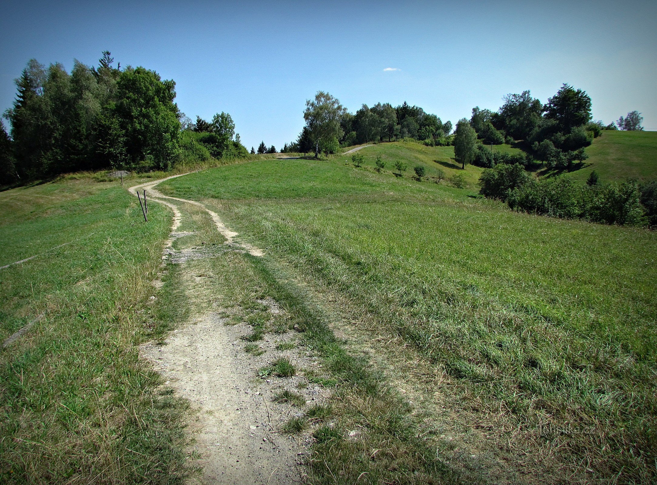 Cresta panoramica tra l'insediamento di Na Lánici e Janišovský vrch