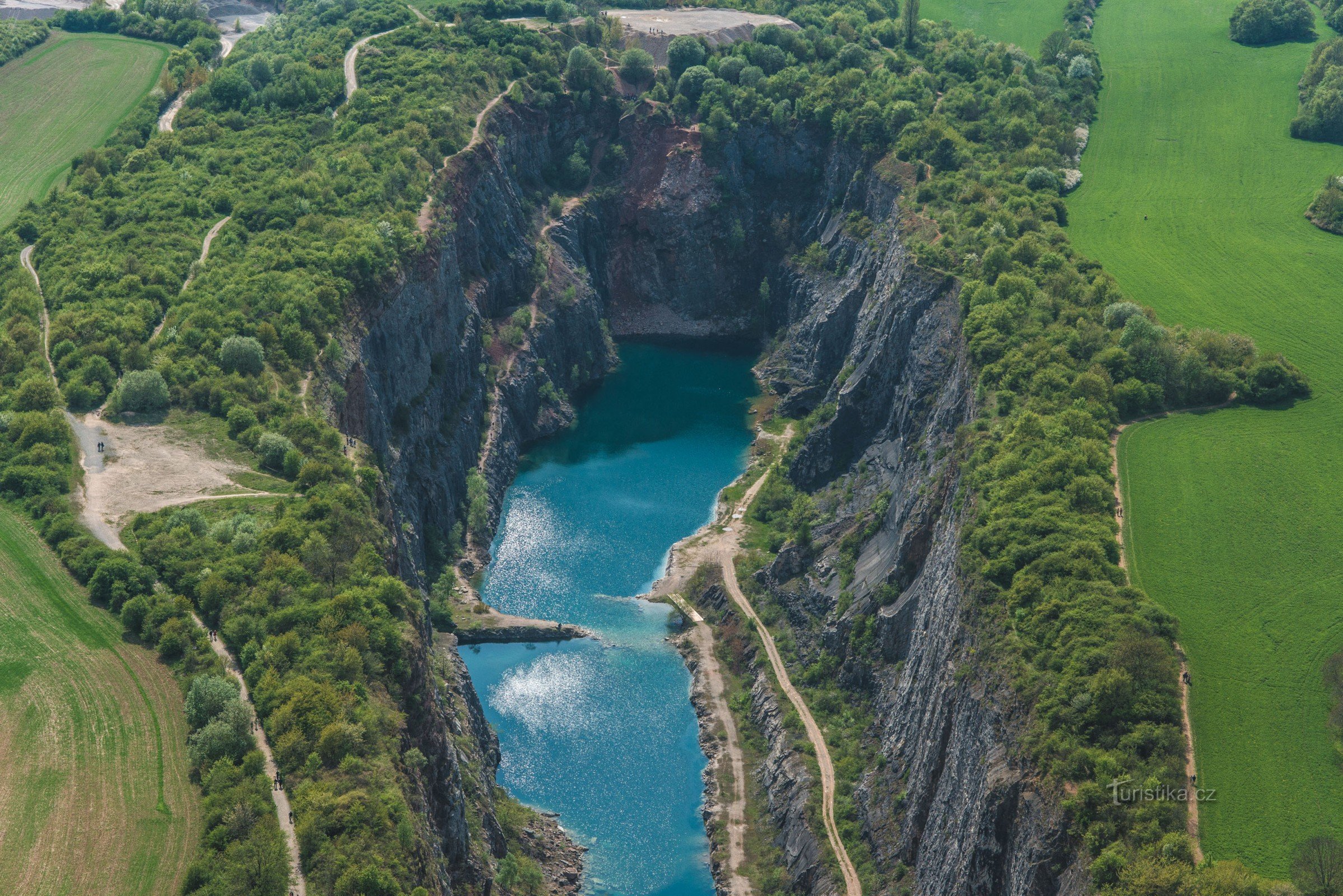 Sightseeing flight Karlštejn, Lomy Amerika