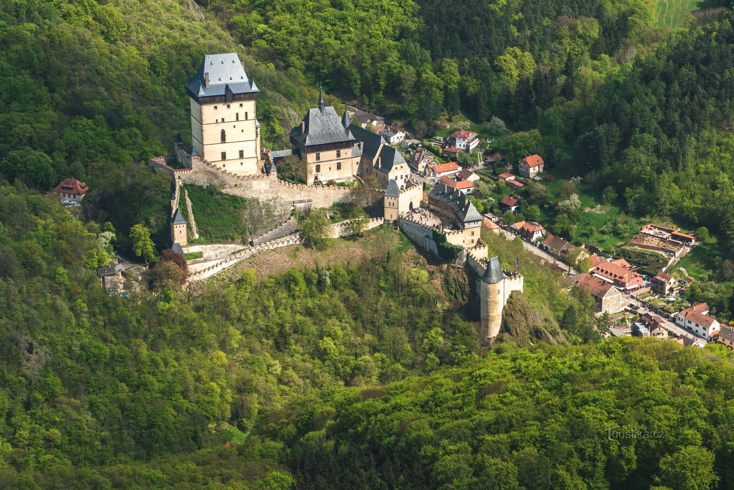 Városnéző repülés Karlštejn repülővel