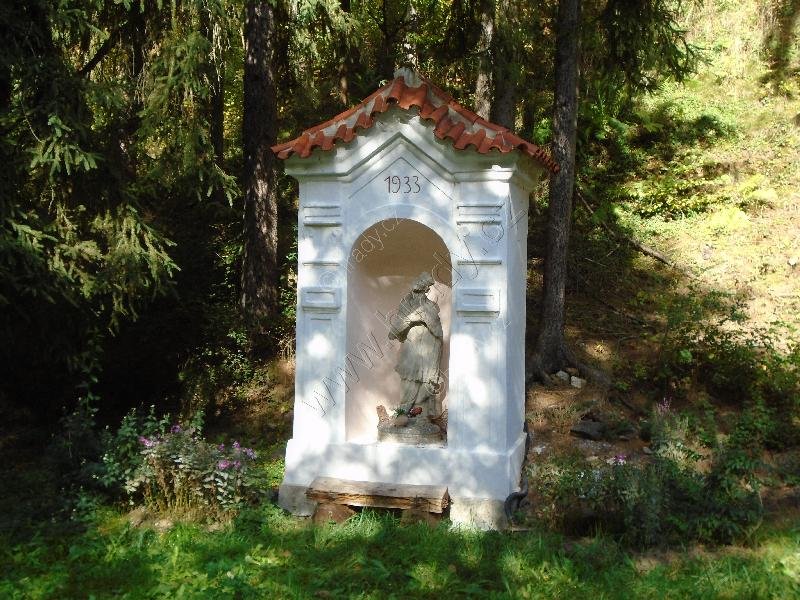 výklenková kaple sv. Jana Nepomuckého