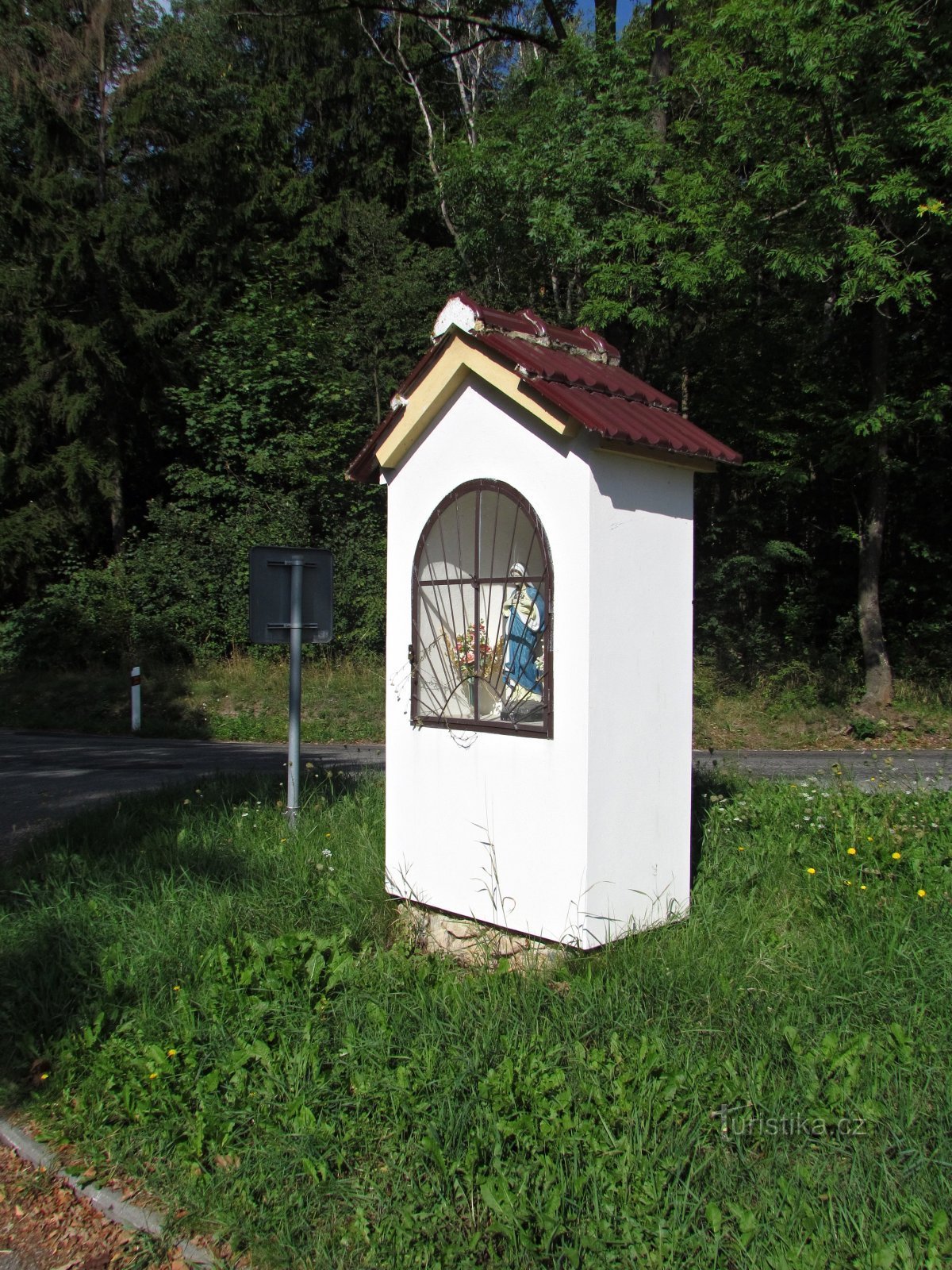 capilla nicho en el asentamiento