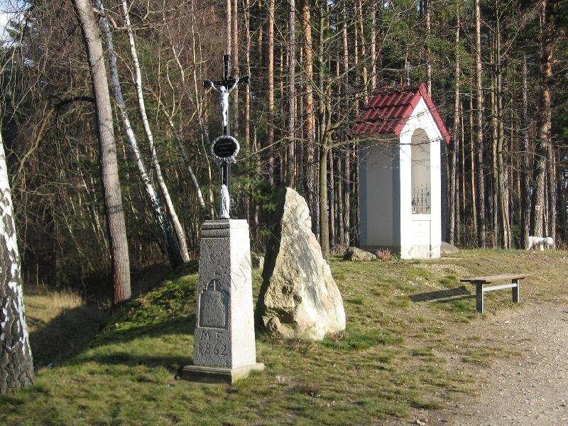 výklenková kaplička Panny Marie