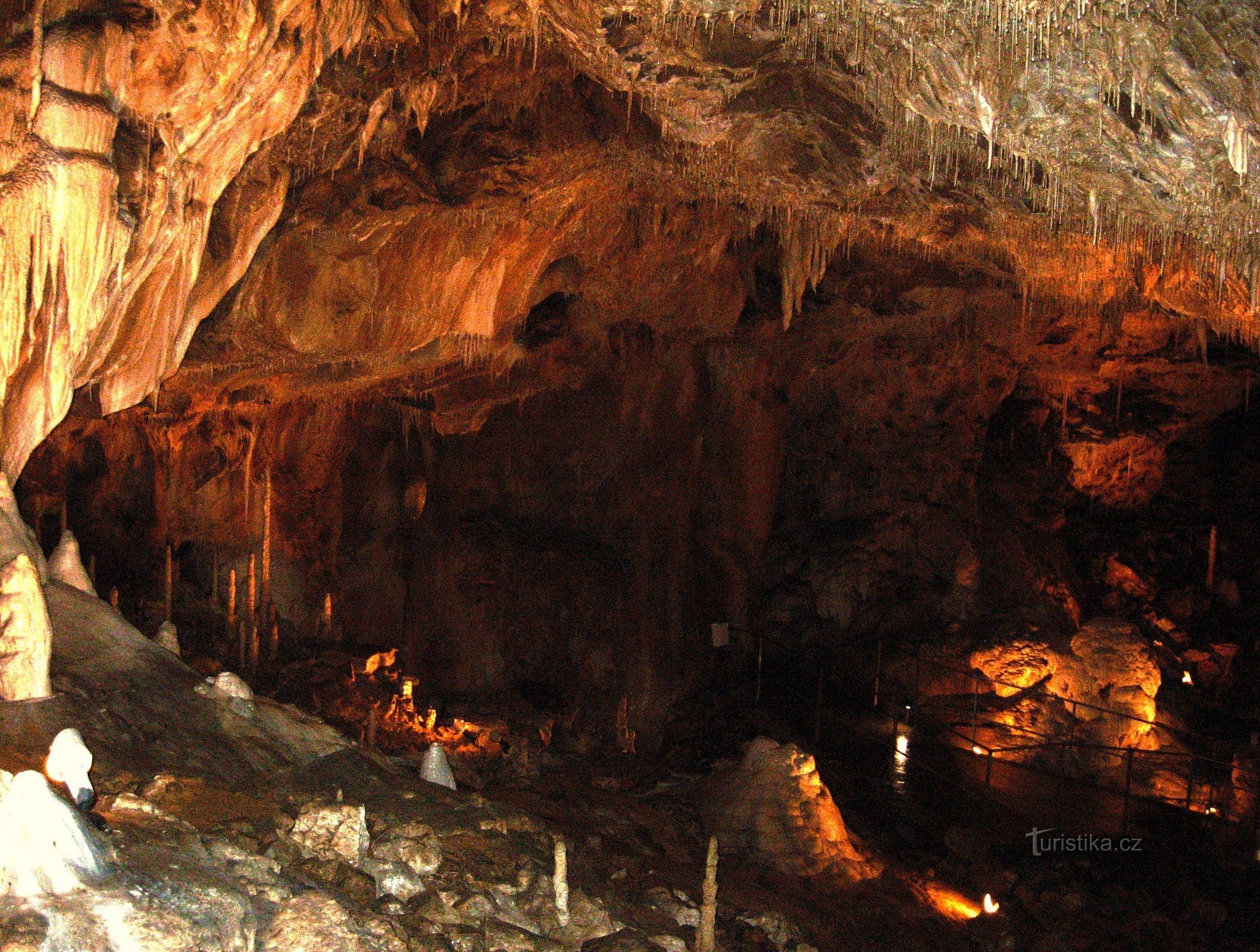 Excursie la Javoříček, Bouzov și Tovačov