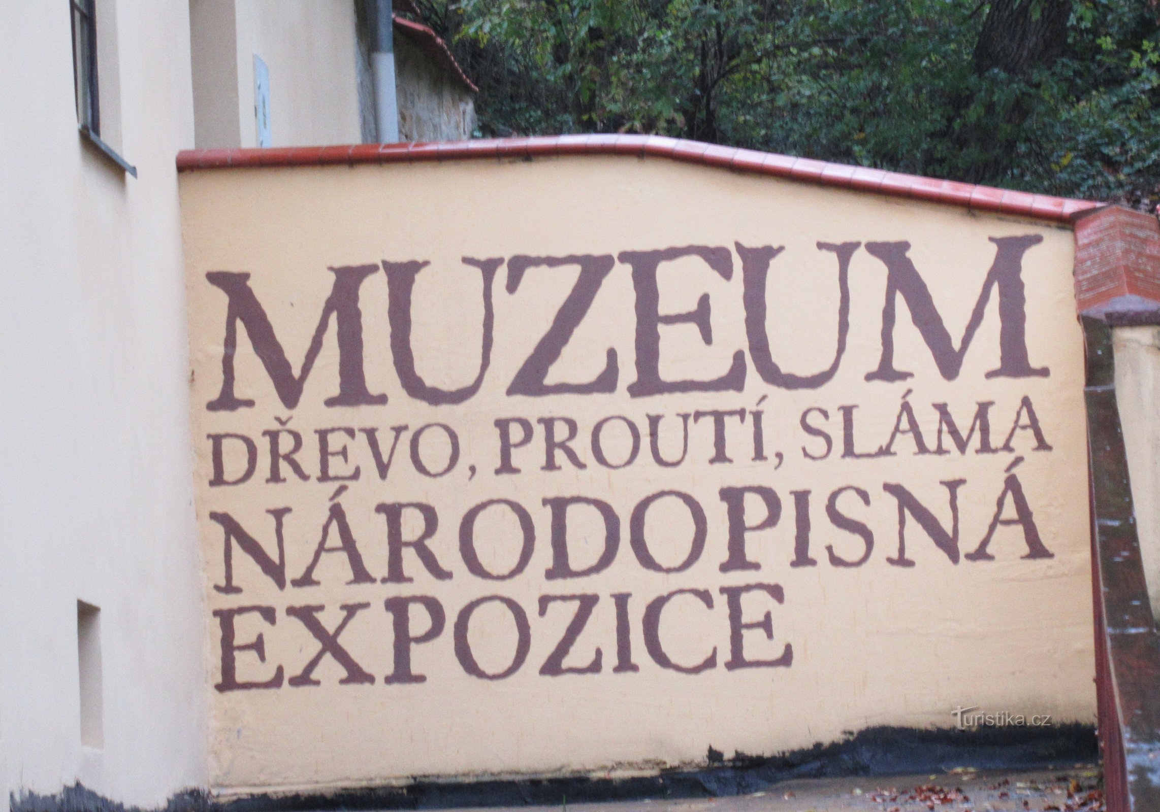 Ausflug zum Hájenka-Museum auf der Burg Malenovice in der Region Zlín