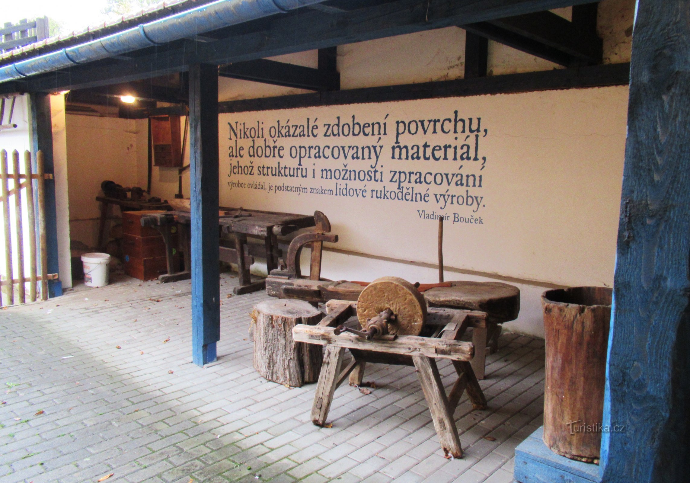 Ausflug zum Hájenka-Museum auf der Burg Malenovice in der Region Zlín