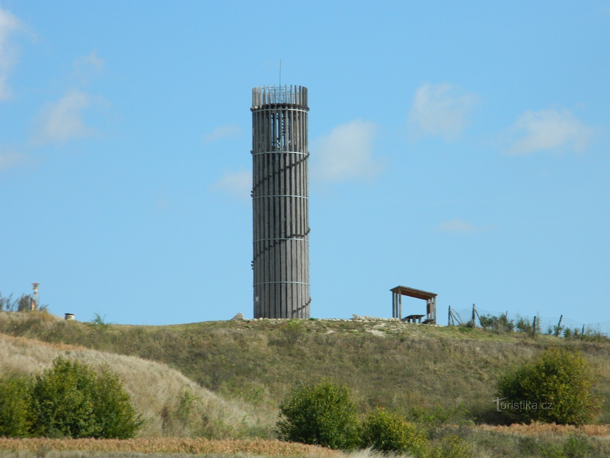 Uma viagem à Torre da Acácia