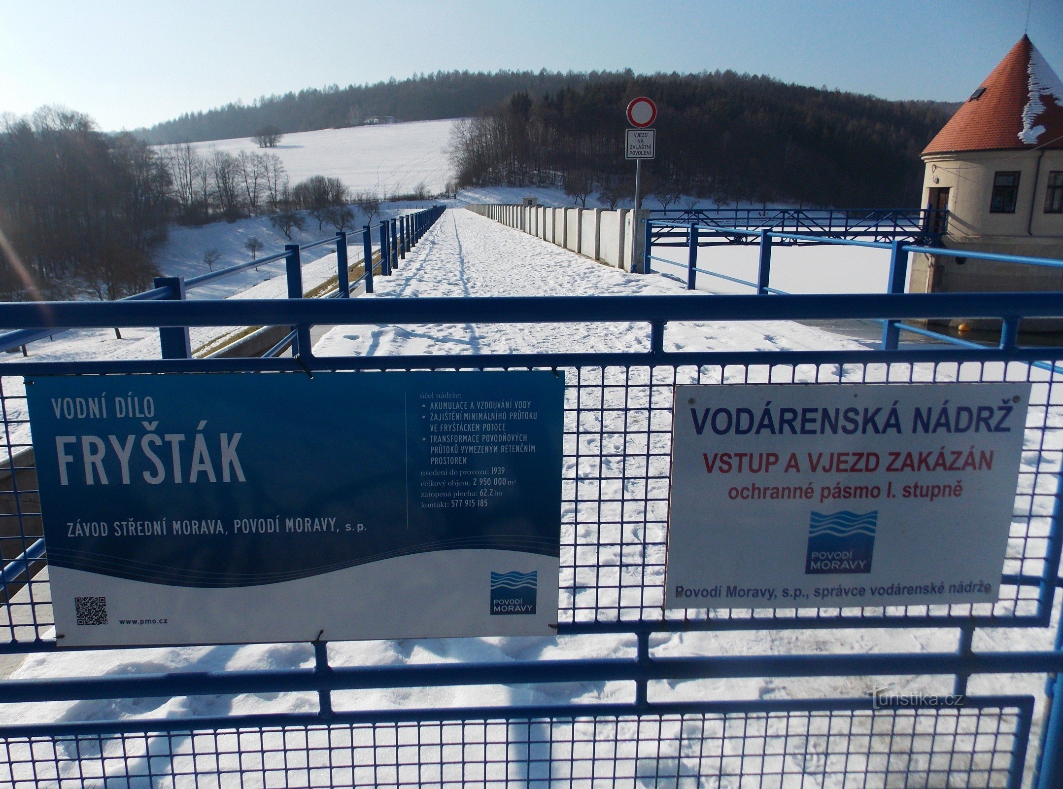 Matka Fryštákin vesisäiliötä pitkin ja kävely Kostelecissa lähellä Zlíniä