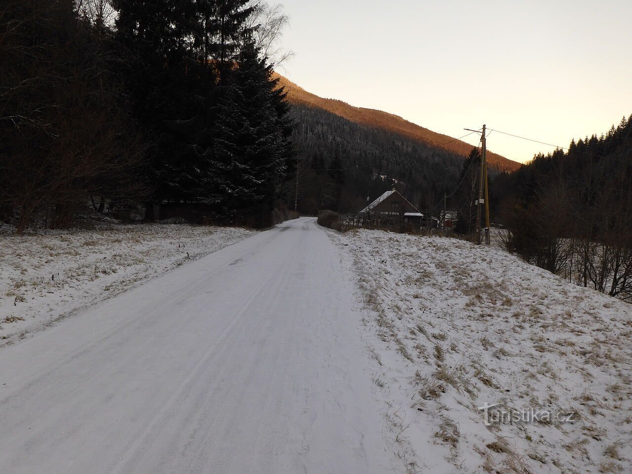 Tur genom Skalka-dalen.