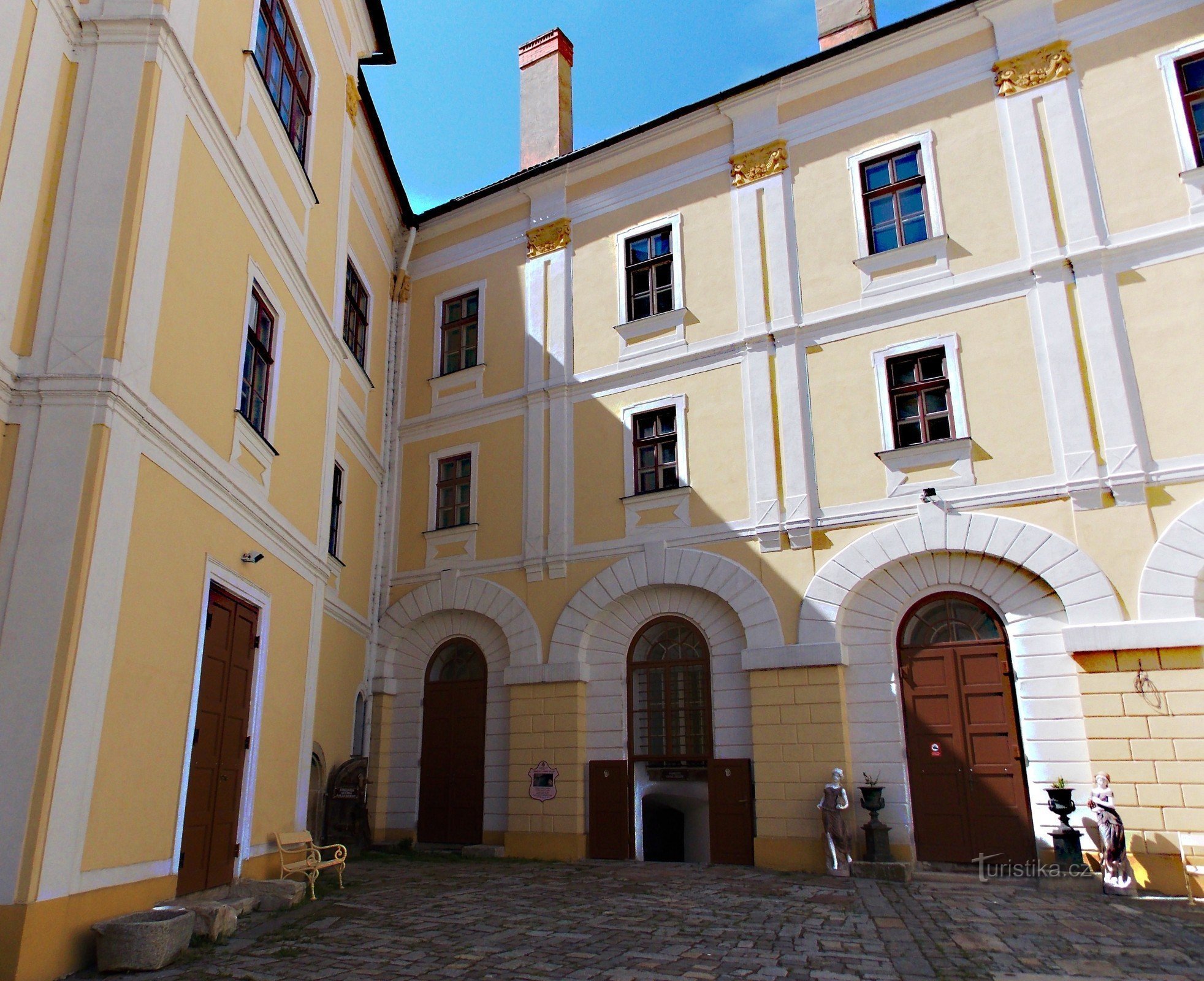 Passeio turístico - ao castelo de Letovice