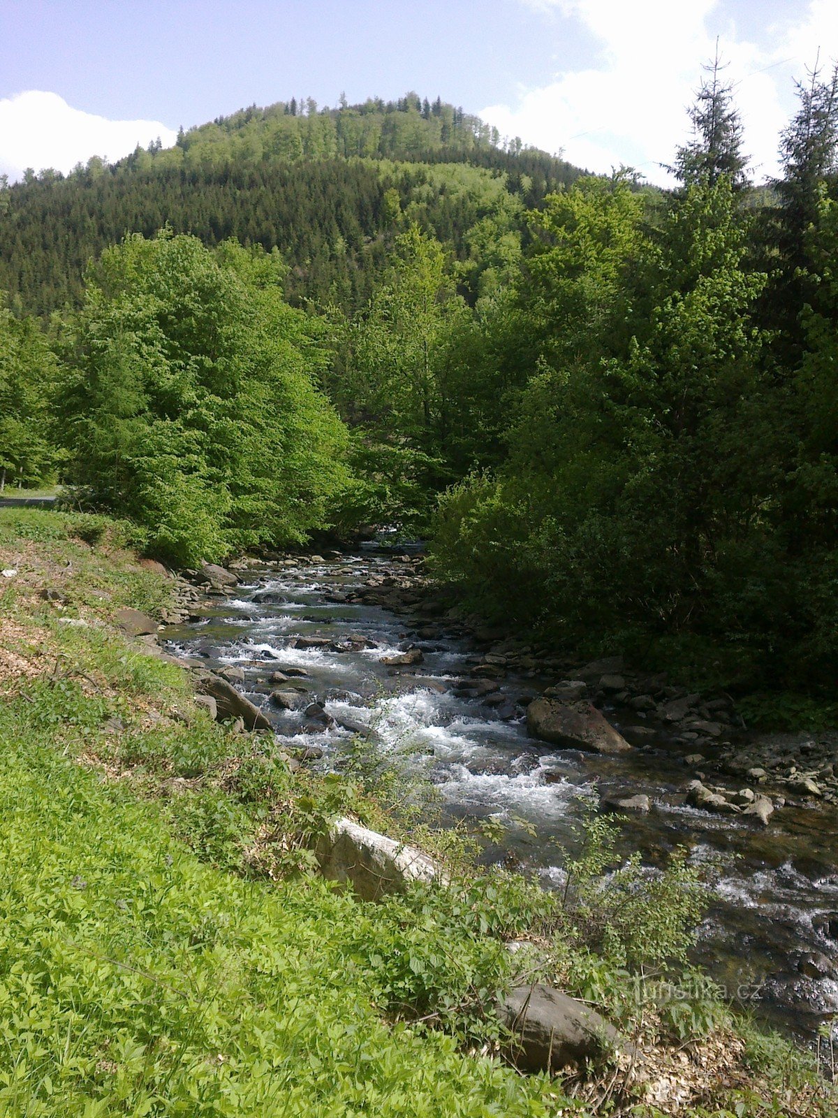 We vertrokken langs de rivier de Desná.