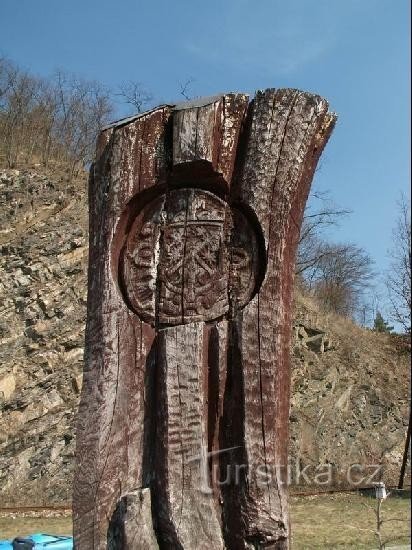 Brasão esculpido de Doubravnice
