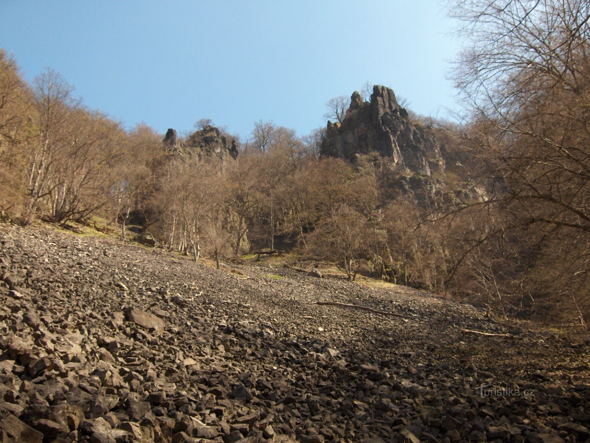 Die Felsen brechen aus