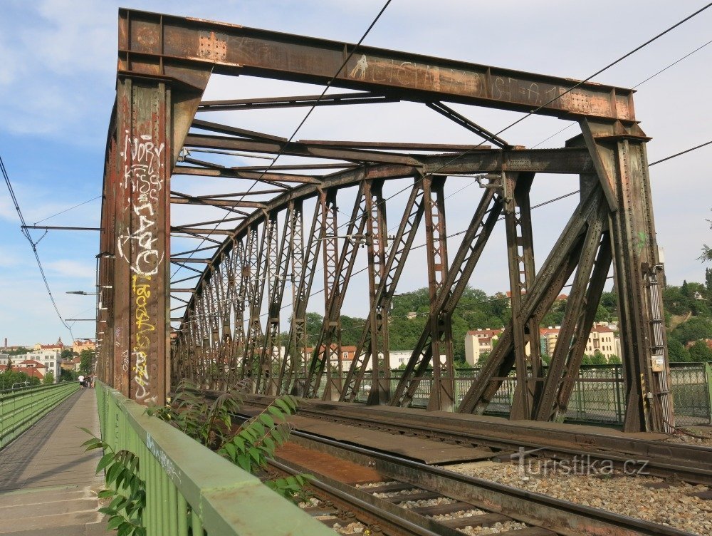 Spoorbrug Vyšehrad