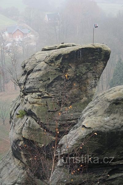 De forlod Bern om morgenen, ledsaget af klokken, for at prøve lykken, for at erobre Matterhorn.