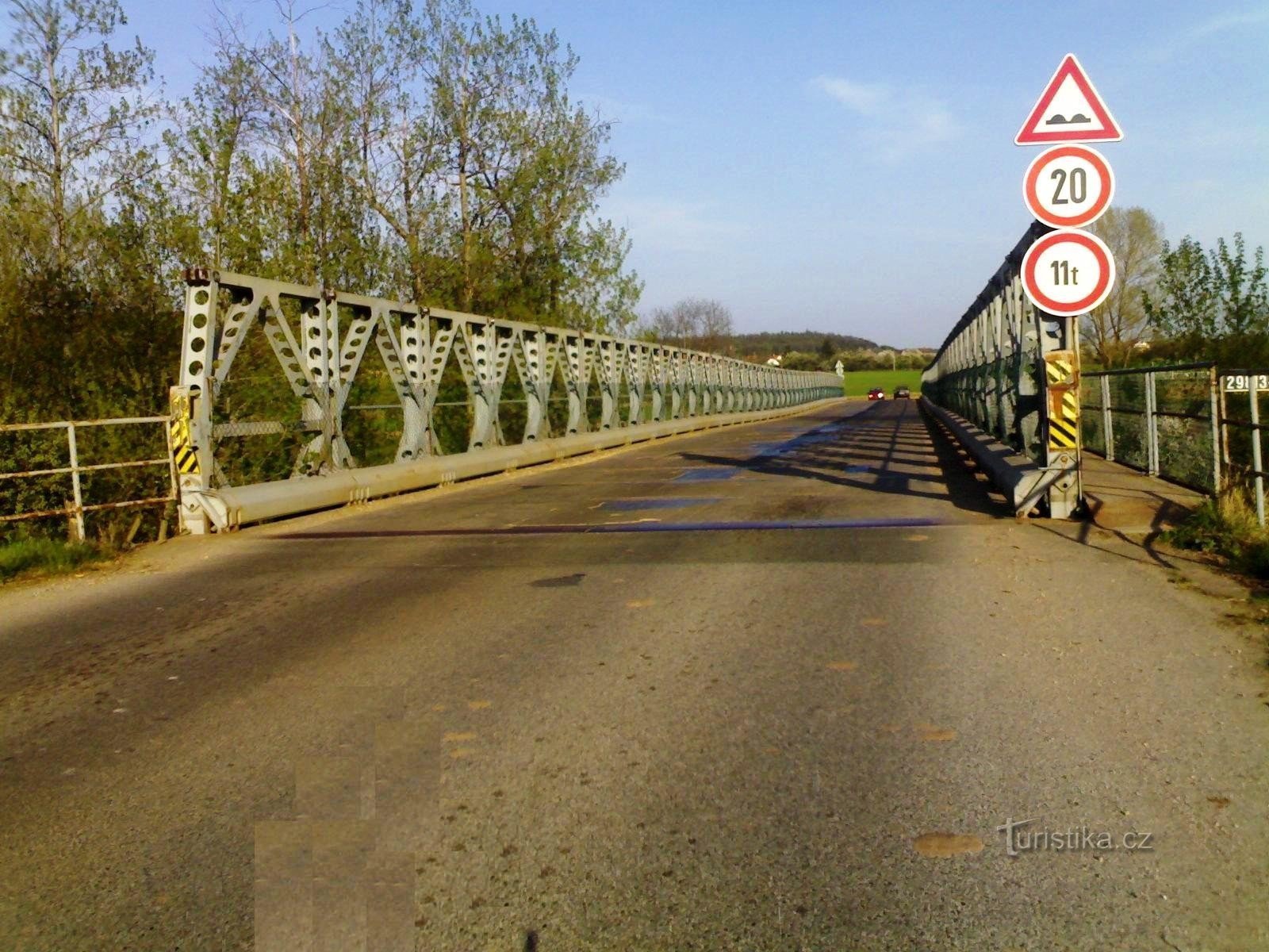 Высока-над-Лабем - железный мост