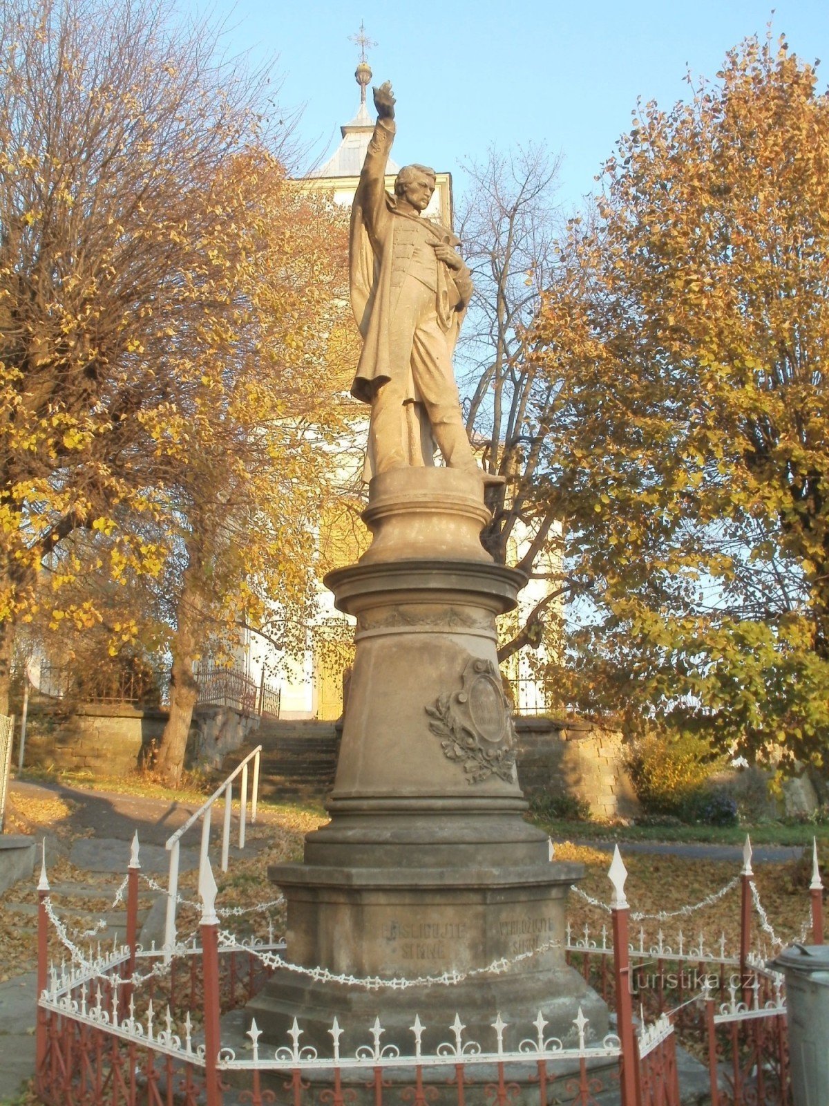 Vysoké Veselí - tượng đài KH Borovský