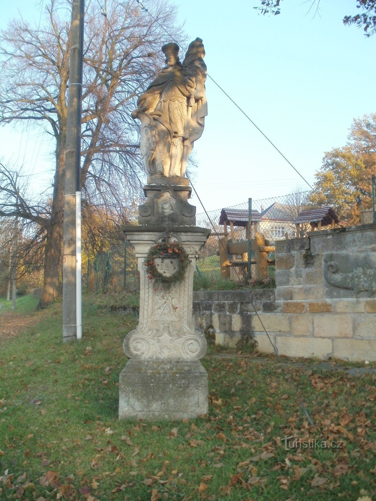Vysoké Veselí - tượng đài St. Wenceslas