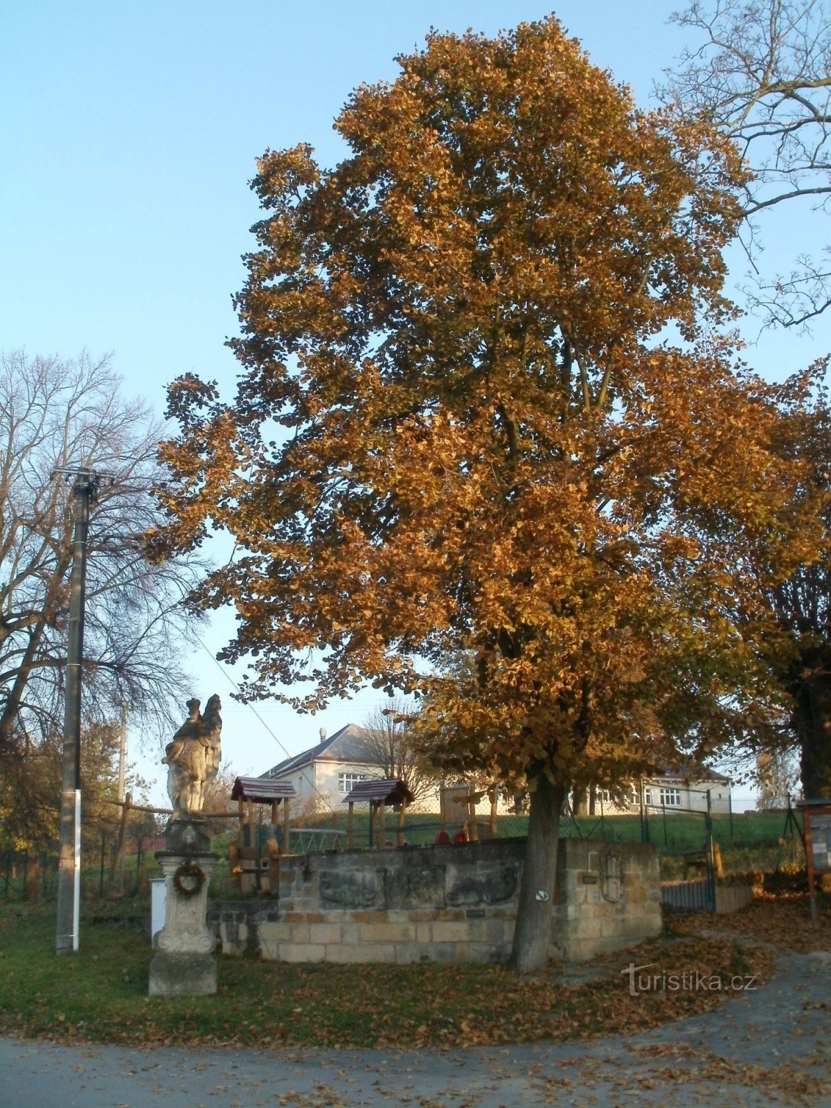 Vysoké Veselí - monument av St. Wenceslas