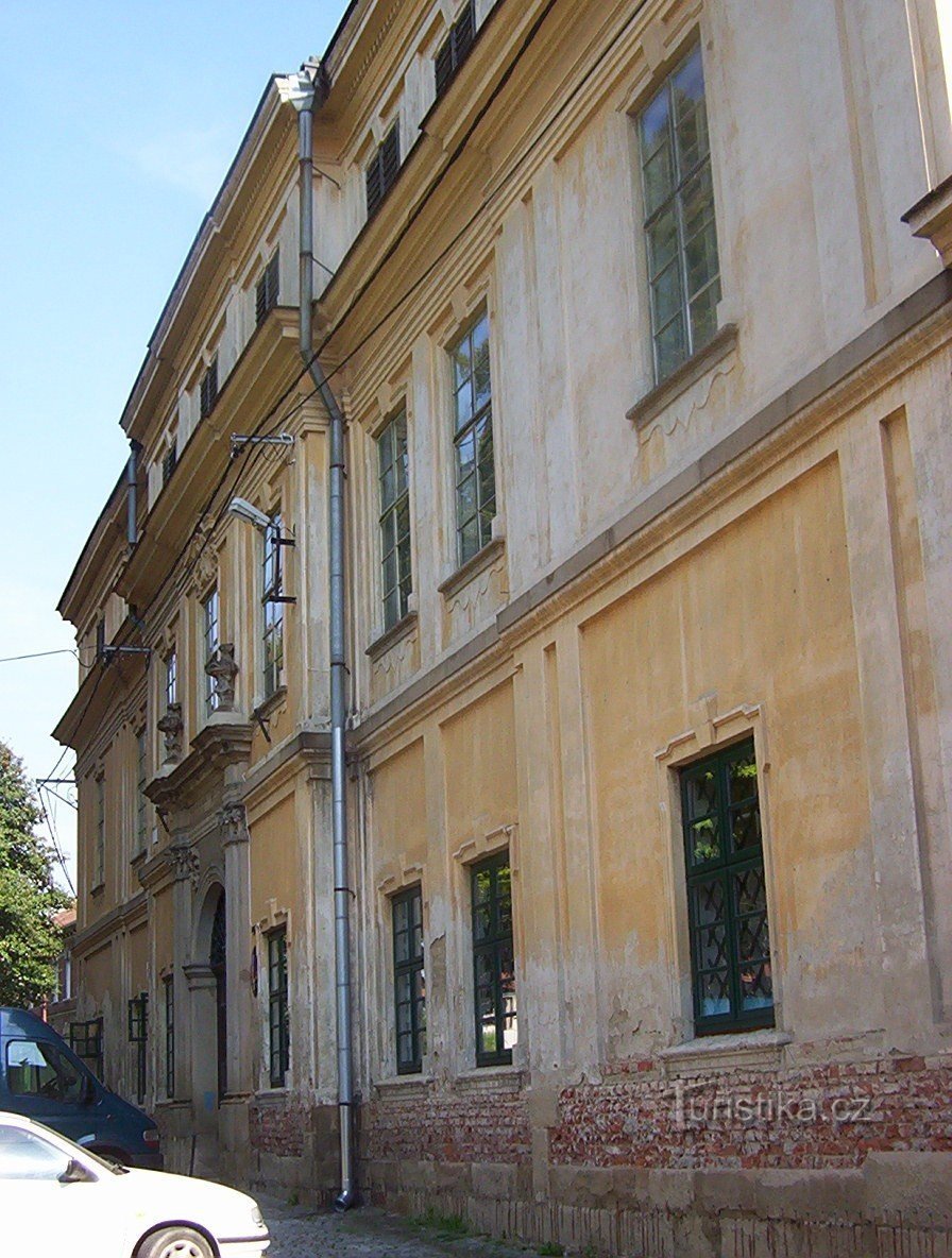 Vyšovice-Schloss-Hauptfassade von Süden-Foto: Ulrych Mir.