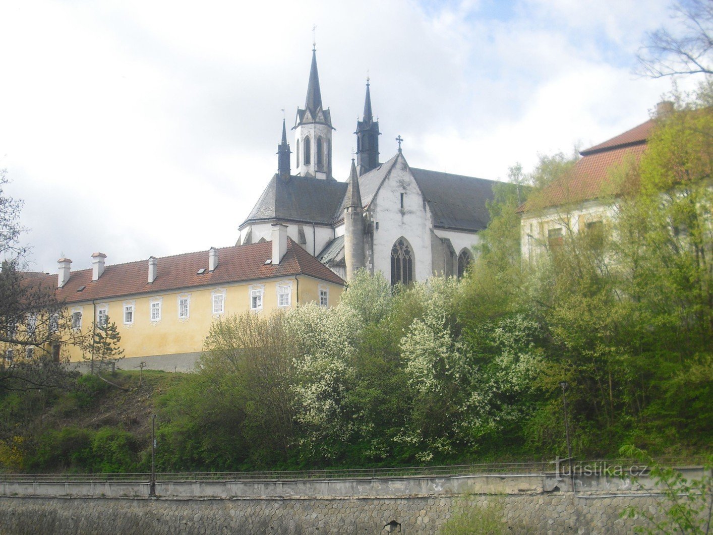 Vyšší Brod and Jan Nepomucký on the footbridge