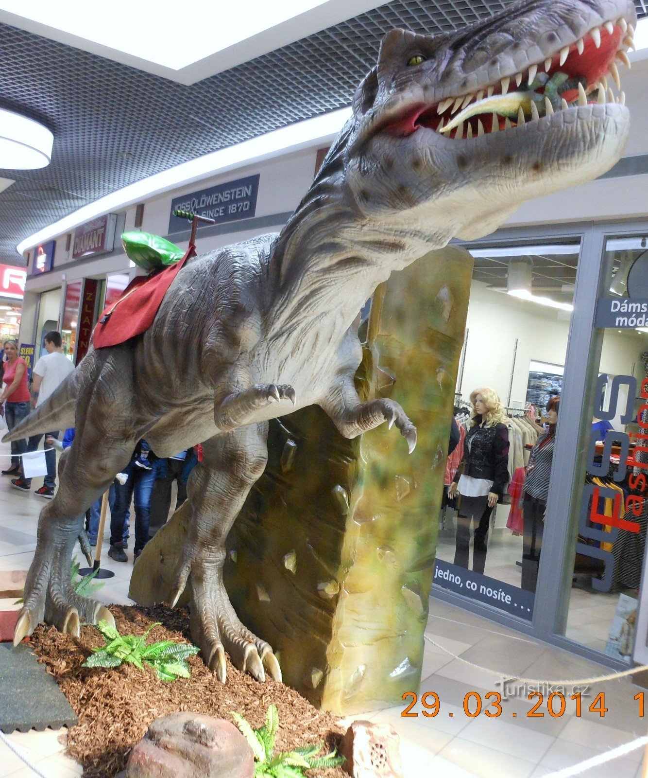 Exposición Gigantes de la Prehistoria - Varyáda Karlovy Vary