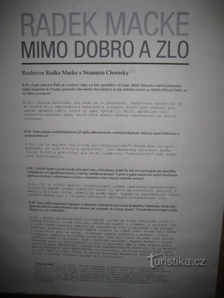 Exposição Radek Macke - Além do Bem e do Mal - Sokolov