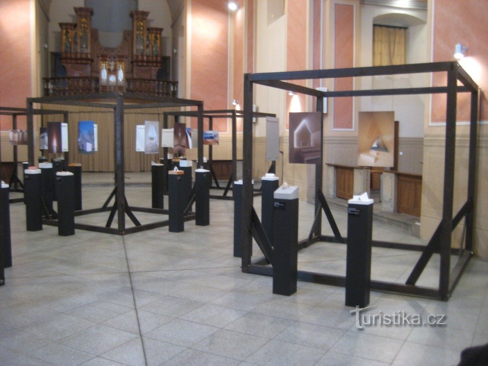Tentoonstelling van heilige gebouwen - Sokolov