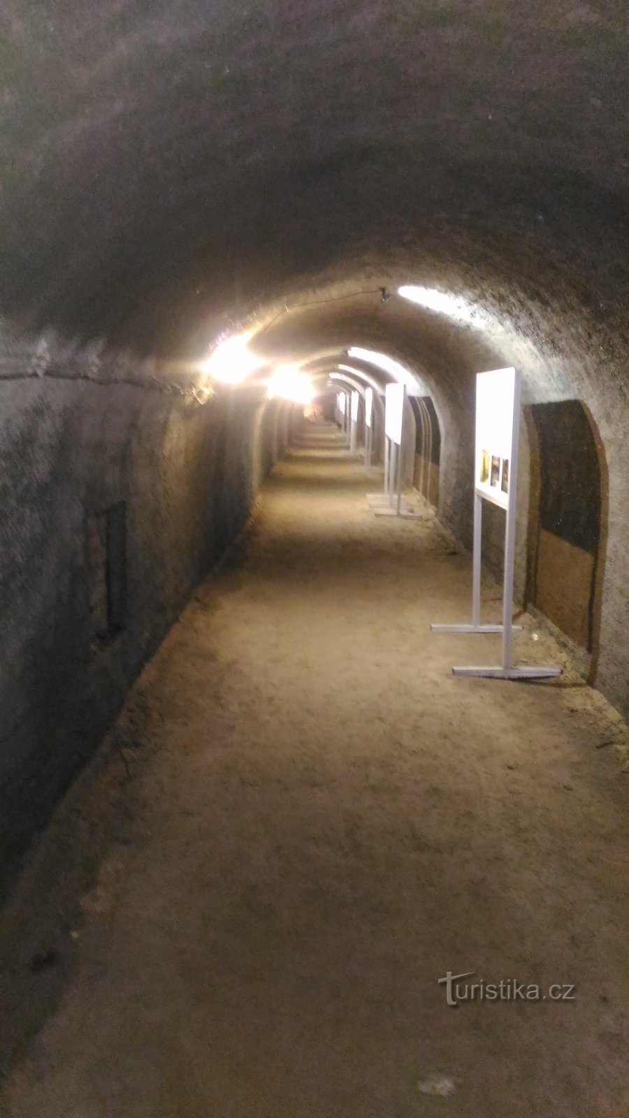 Exposition dans une cave médiévale à Litoměřice.