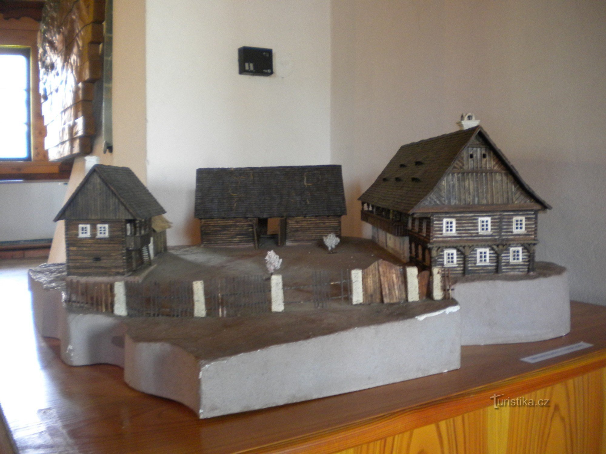 Maquetas expuestas en el interior de la Více rychta.